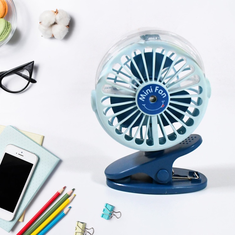 17930 Portable Clip-on Fan, Battery Operated, With Light & Spray, Small Yet Powerful USB Table Fan, 3-Speed Quiet Rechargeable Mini Desk Fan, 360 Rotation, Personal Cooling Fan for Home, Office, Camping
