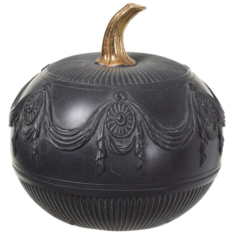 ELEGANT MEDALLION PUMPKIN