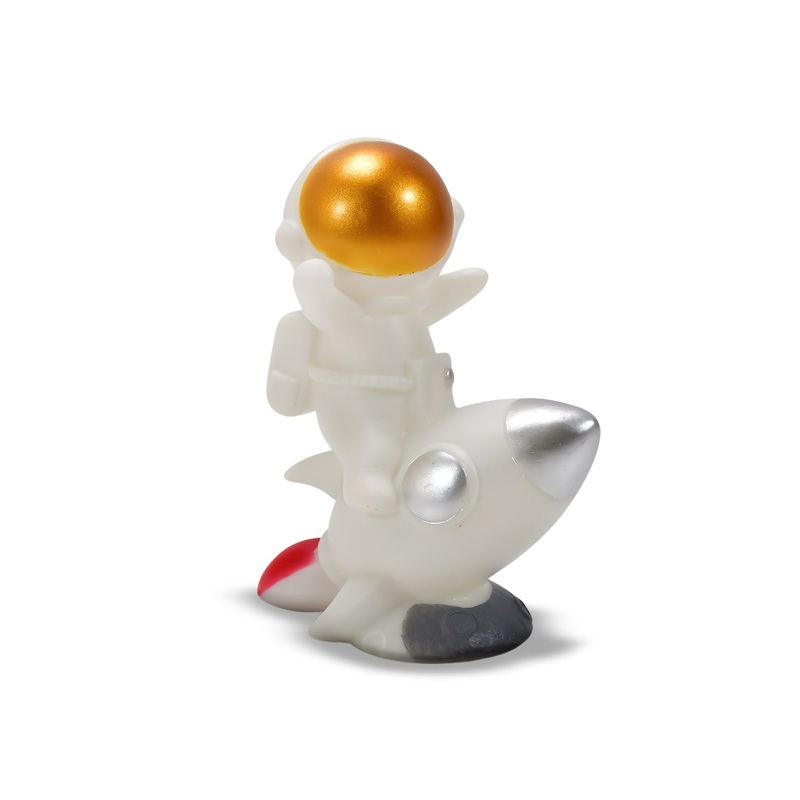 Space Astronaut Figurines Resin Crafts Mini Figure Model Home Decor DIY Home Office Desktop Ornament Miniatures Desk Decoration