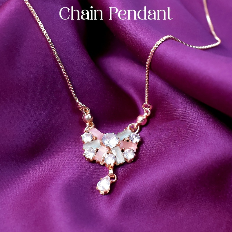 Charming Imitation Jewellery Chain Pendant Necklace – Elegant & Timeless Design