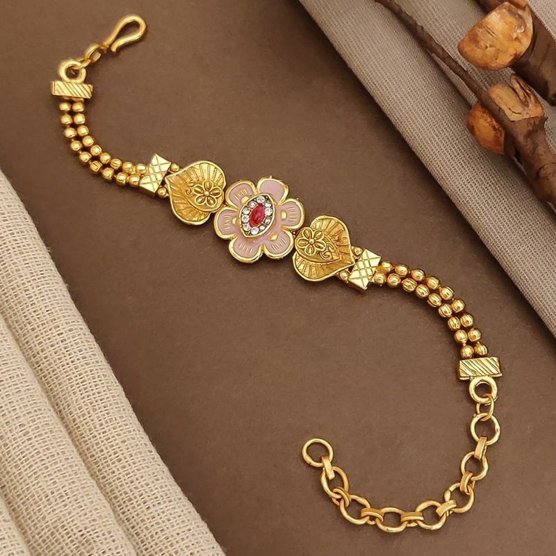 Chic Gold Brass Bracelet  Modern Elegance