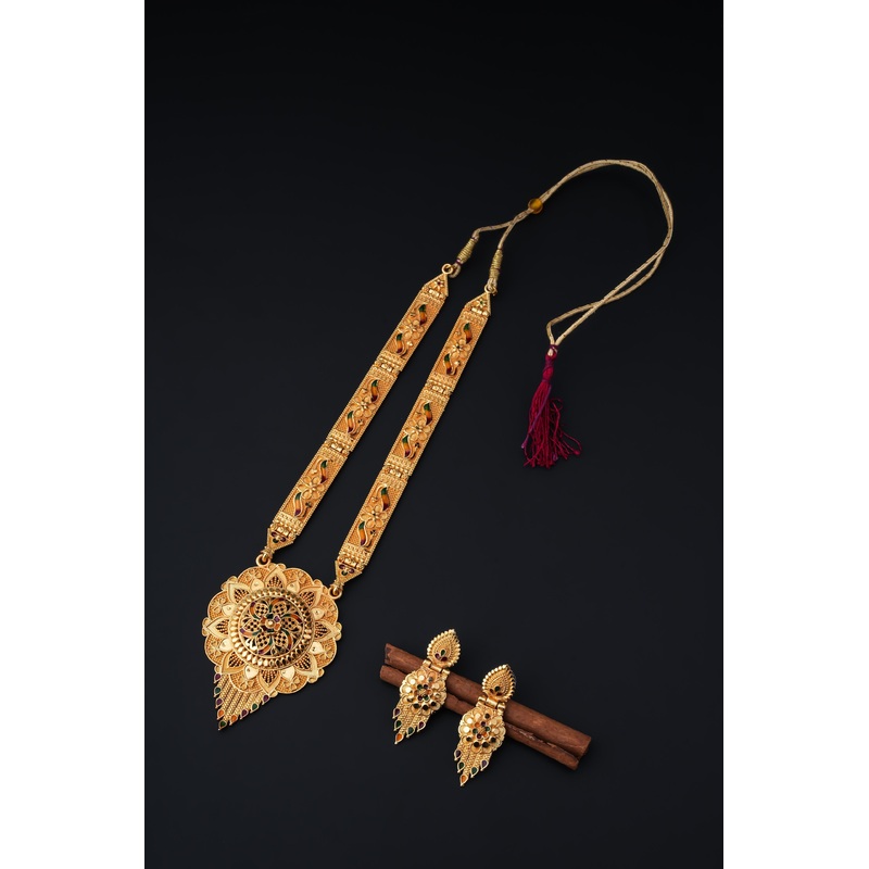 Elegant Brass Gold-Plated Gold Jewellery Set for Women