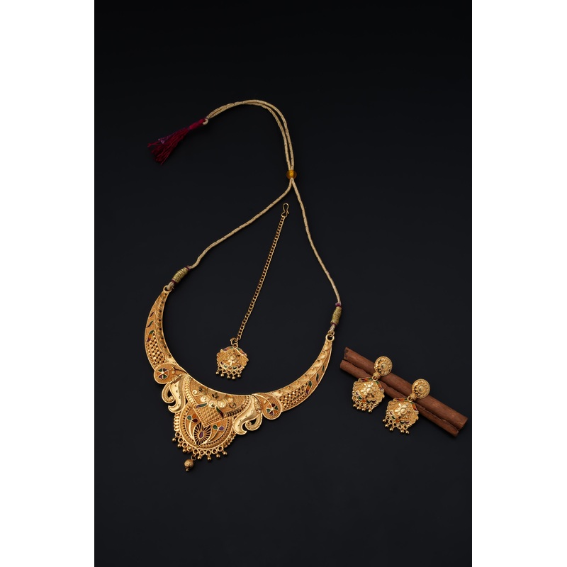 Women’s Royal Choker Set with Earrings and Tika
