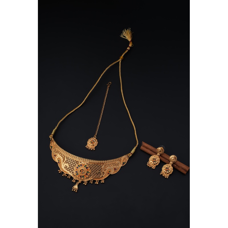 Women’s Traditional Choker Set with Earrings and Tika