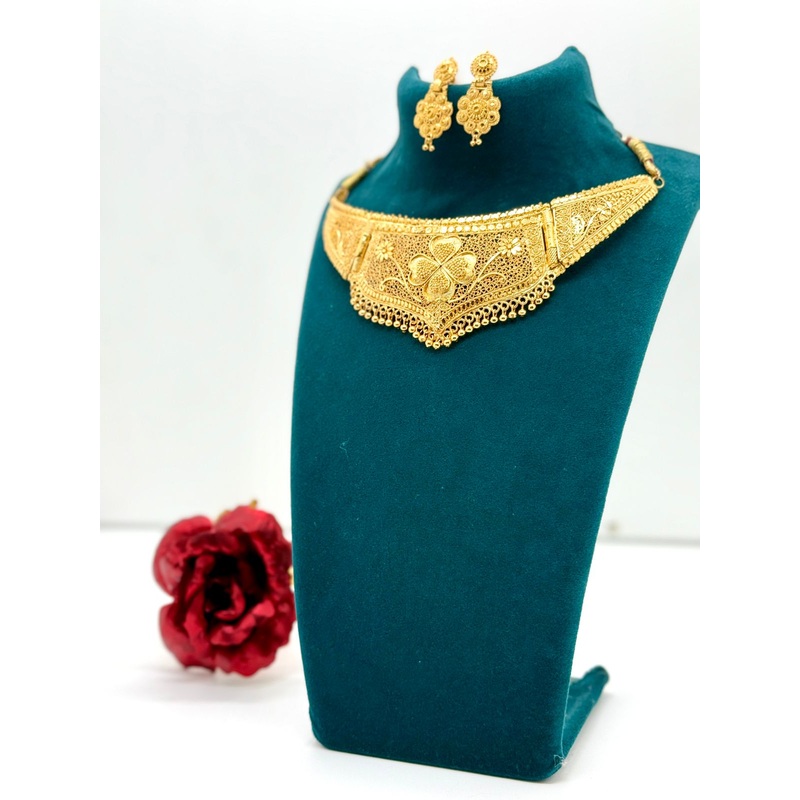 Choker Haar with Matching Earrings  Traditional Bridal Jewellery Set