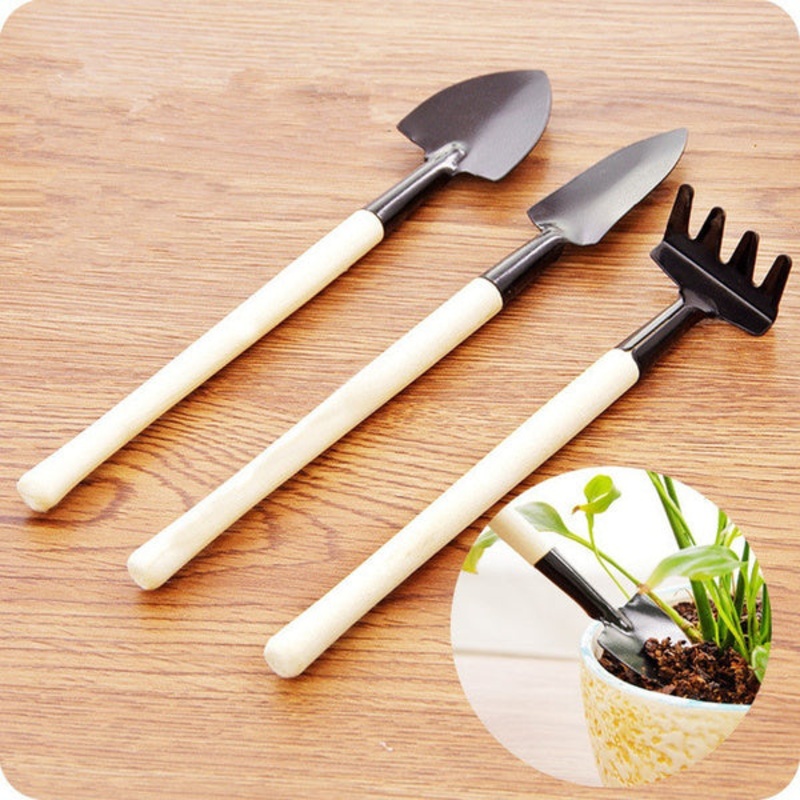 Kid’s Garden Tools Set of 3 Pieces (Trowel, Shovel, Rake)